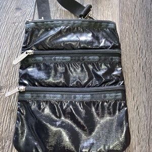 Like NEW Le Sportsac black crossbody 3 zipper bag